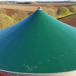 Stallkamp roof for liquid manure storage